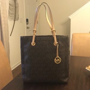 Michael Kors Shoulder Bag